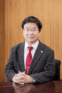 学長 中村 隆行